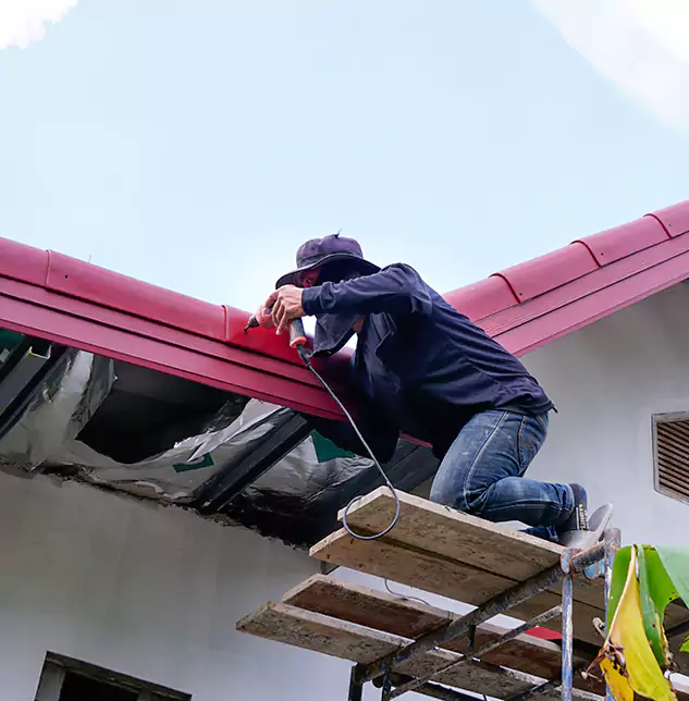 Expert Gutter and Roof Repair: Keeping Streamwood Properties Dry and Protected