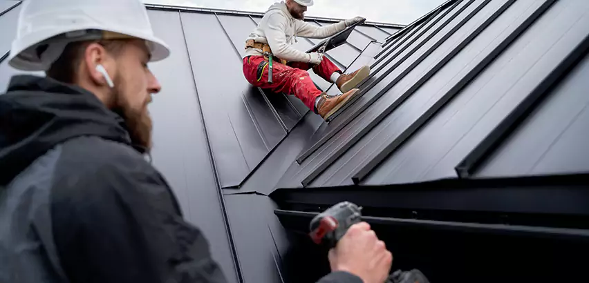Professional Gutter Repair Services in Streamwood, IL