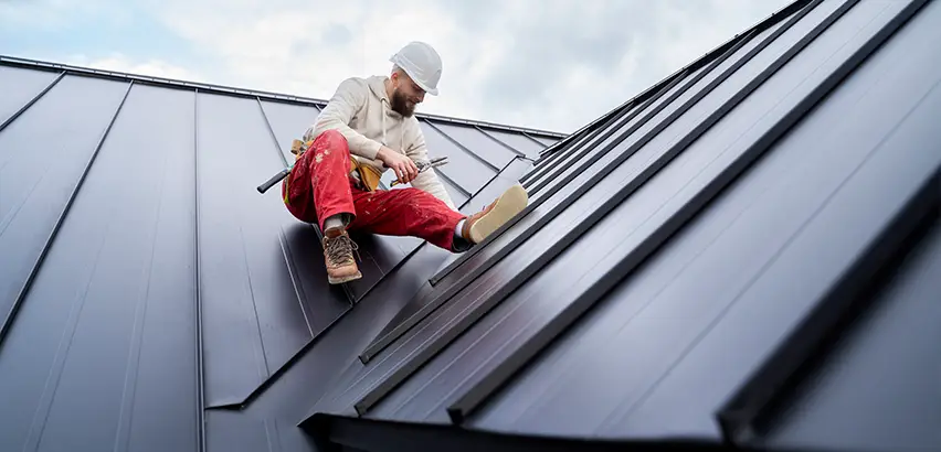 Professional Roof Valley Installation Services in Streamwood, IL