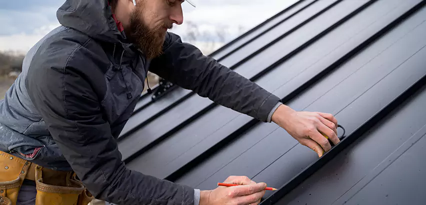 Professional Steel Roof Repair Services in Streamwood, IL