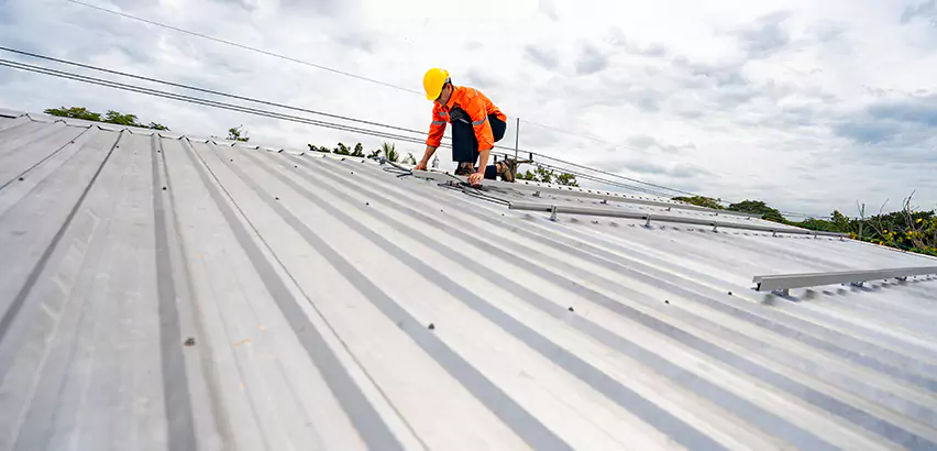 Metal Roof Repairs in Streamwood
