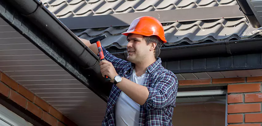 Gutter Fascia Repair in Streamwood