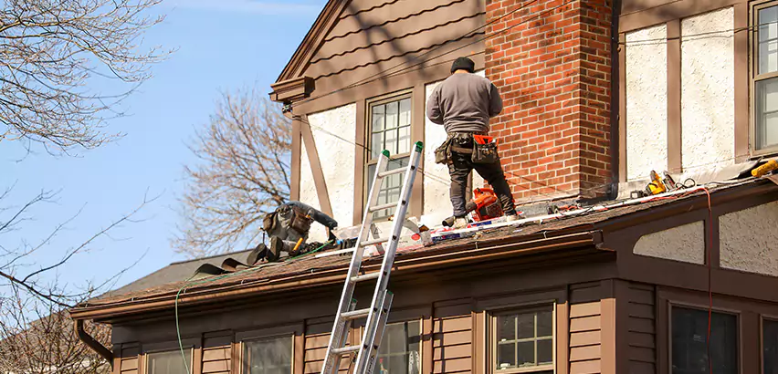 Roof Siding Trim Repair in Streamwood