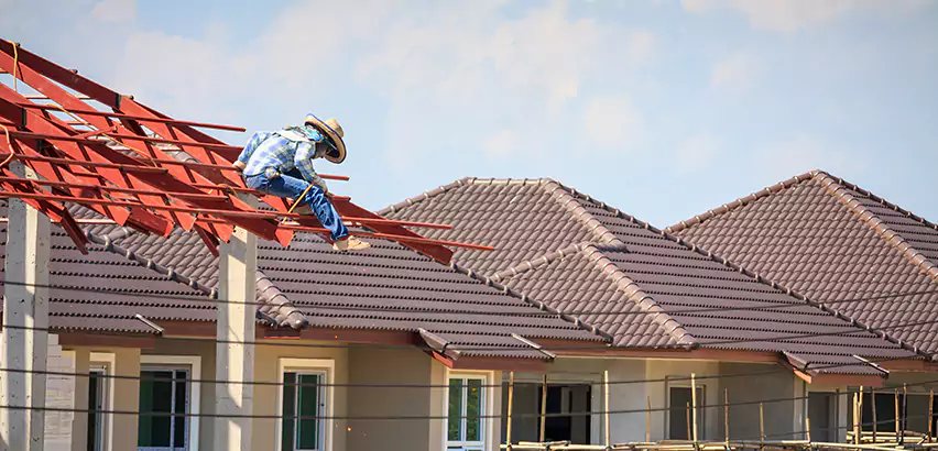 Professional Wind Damage Roof Repair Services in Streamwood, IL